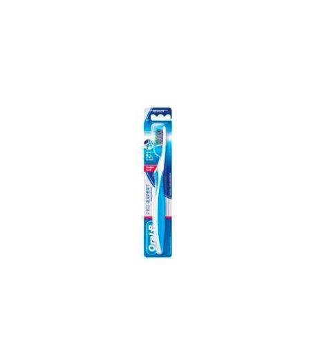 Spazzolino Medio Proexpert Crossaction Extra Clean Setole Medie Dimensione Testina 40