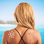 Come proteggere la pelle in estate: consigli e prodotti